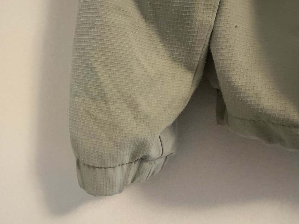 Alo Yoga Ripstop 1/4 Zip On-Set Jacket - Picture 6 of 13